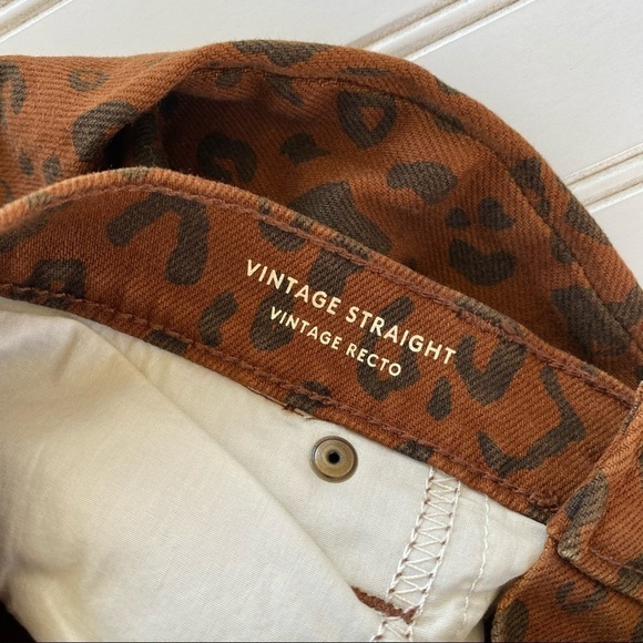 Universal Thread High-Rise Vintage Straight Jeans Size 10 NEW - Picture 7 of 11